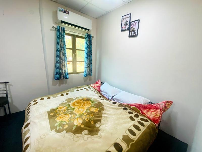 Lushy Days Boom Camp Hotel Tanakpur Buitenkant foto